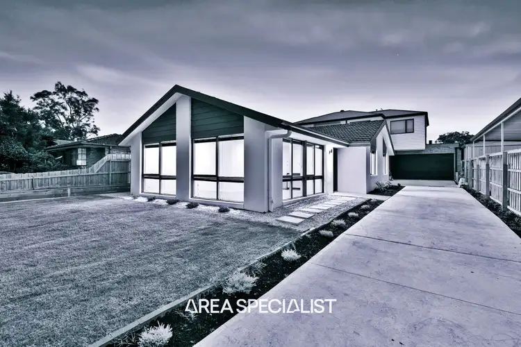 3 Pollina Close