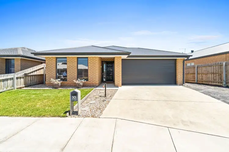 19 Hammersmith Circuit, Traralgon VIC 3844