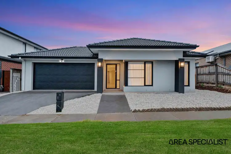 Second view of Homely house listing, 10 Wavertree Crescent, Werribee VIC 3030