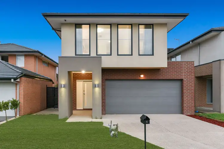 Second view of Homely house listing, 5 Petunia Drive, Keysborough VIC 3173