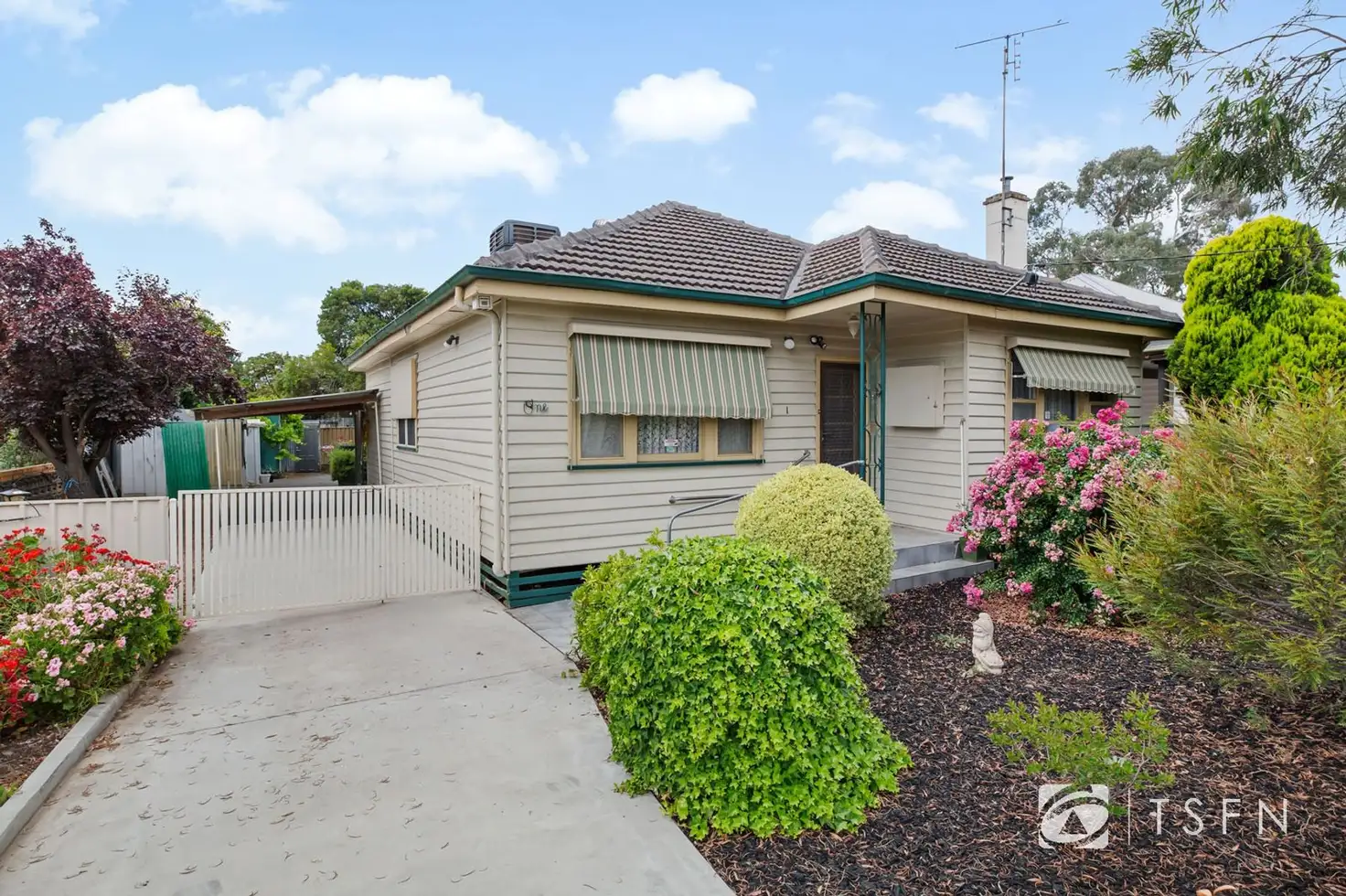 Main view of Homely house listing, 1 Lindsay Street, Kangaroo Flat VIC 3555