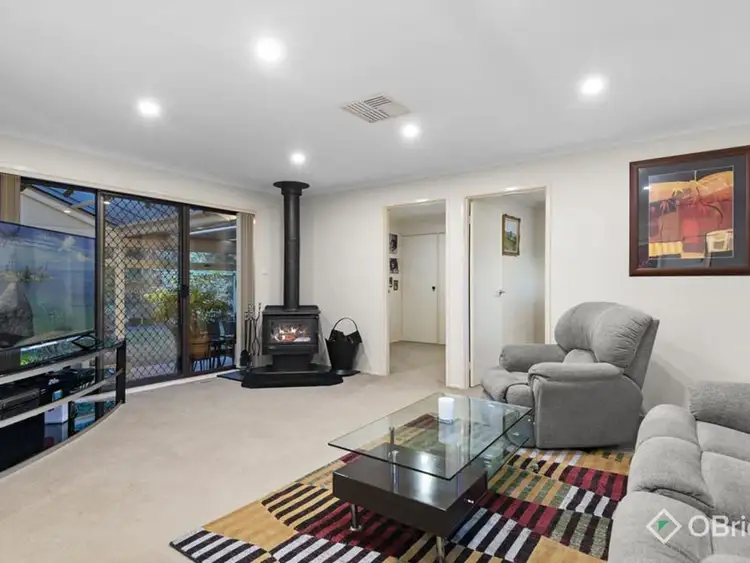 Second view of Homely house listing, 2 Forrest Court, Endeavour Hills VIC 3802