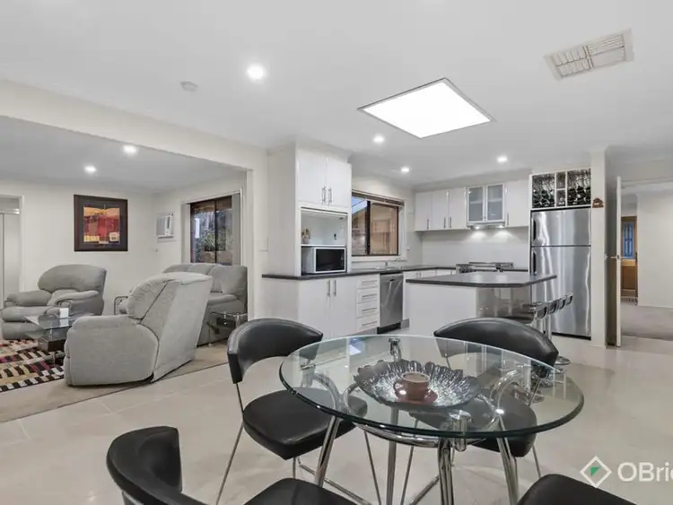 Fourth view of Homely house listing, 2 Forrest Court, Endeavour Hills VIC 3802