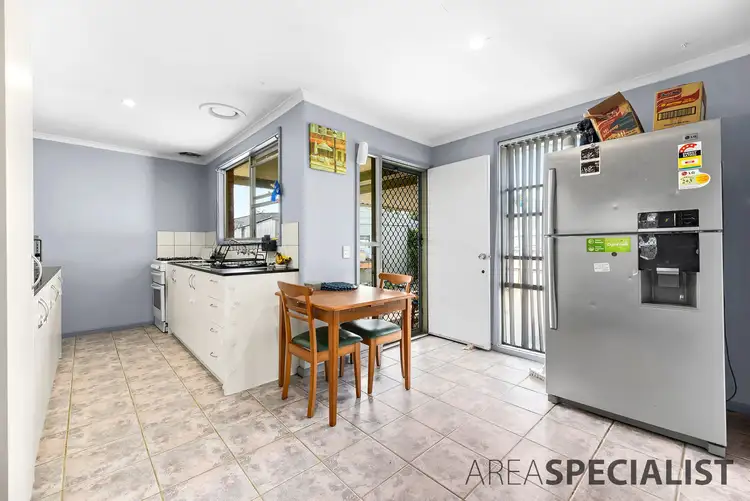 Fifth view of Homely house listing, 33 Valepark Crescent, Cranbourne VIC 3977