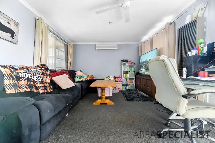 Sixth view of Homely house listing, 33 Valepark Crescent, Cranbourne VIC 3977
