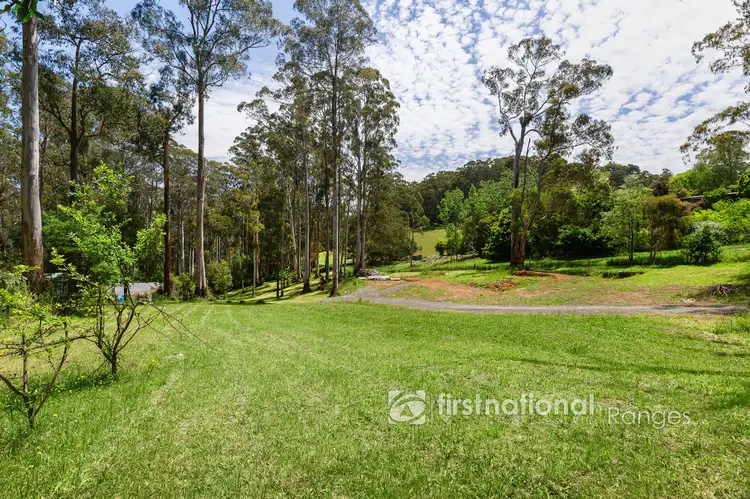 8 Doonaha Road, Cockatoo VIC 3781