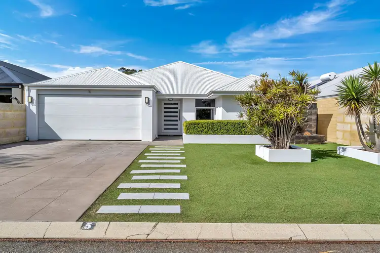 5 Honeydew Trail, Wannanup WA 6210