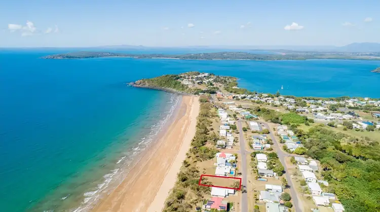 28 Owen Jenkins Drive, Sarina Beach QLD 4737