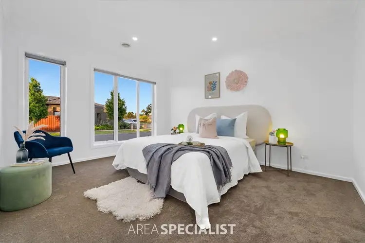 Fifth view of Homely house listing, 32 Chevrolet Road, Cranbourne East VIC 3977