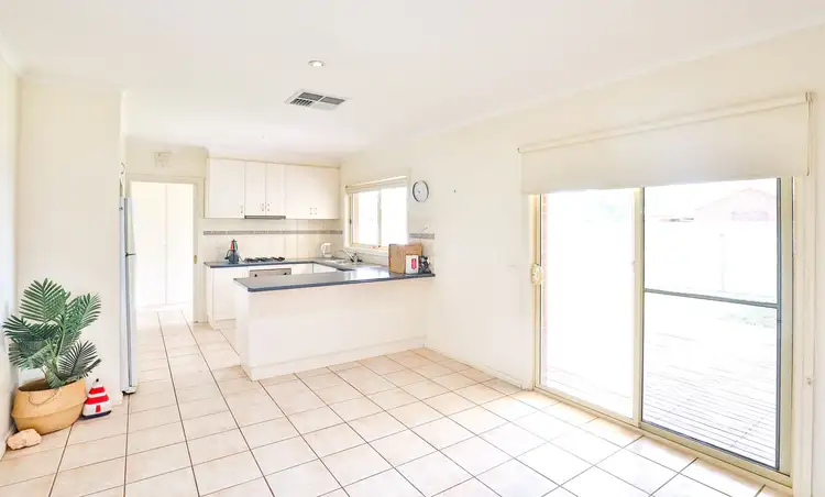 Fifth view of Homely house listing, 21 Midway Drive, Buronga NSW 2739