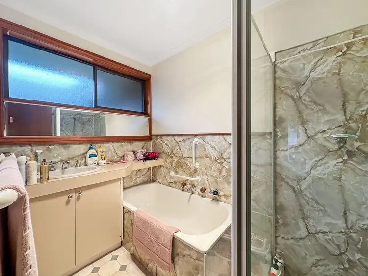 Sixth view of Homely unit listing, 1/18 Hope Street, Maryborough VIC 3465