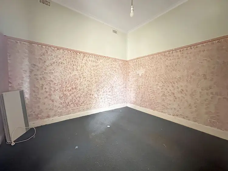 Fifth view of Homely house listing, 9 Higham Street, Maryborough VIC 3465