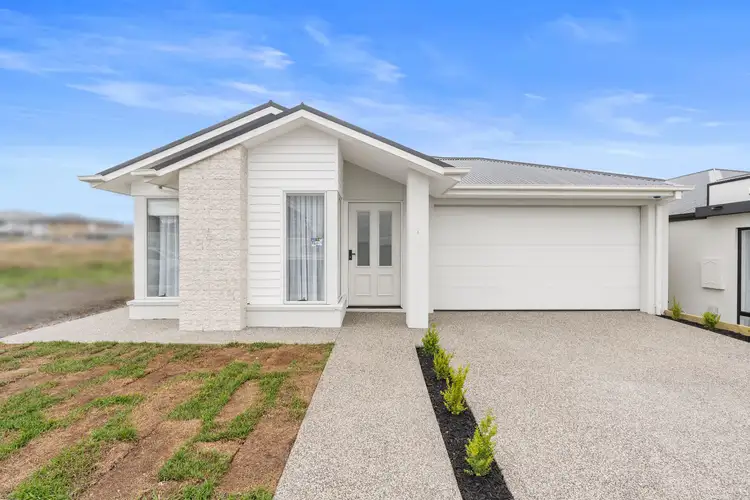 8 Rysa Road, Greenvale VIC 3059