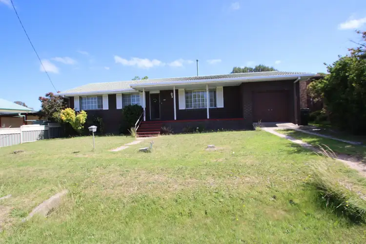 146 Molesworth Street, Tenterfield NSW 2372