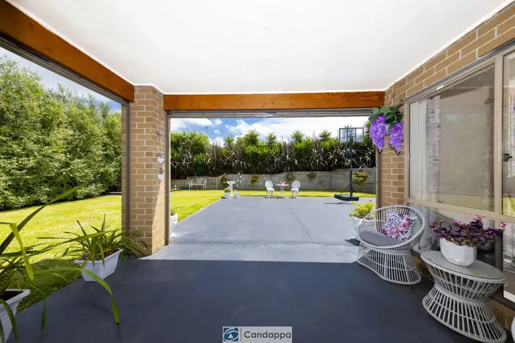 Sixth view of Homely house listing, 4 Kensington Square, Drouin VIC 3818