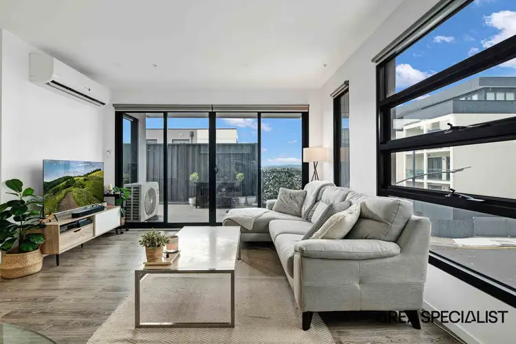 1/12 Red Hill Terrace, Doncaster East VIC 3109