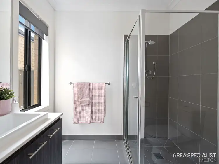 Fourth view of Homely house listing, 25 Creekwood Way, Cobblebank VIC 3338