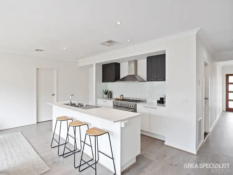 Fifth view of Homely house listing, 25 Creekwood Way, Cobblebank VIC 3338