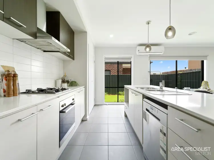 Seventh view of Homely house listing, 31 Golden Wattle Way, Harkness VIC 3337