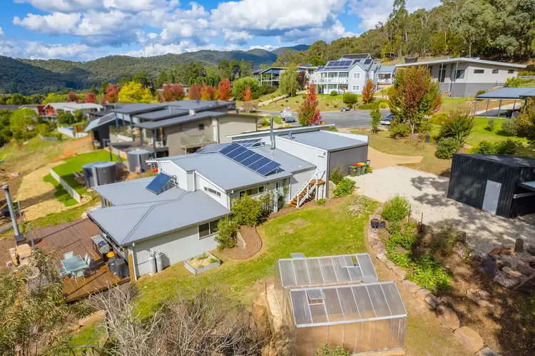 22 Leader Reef Drive