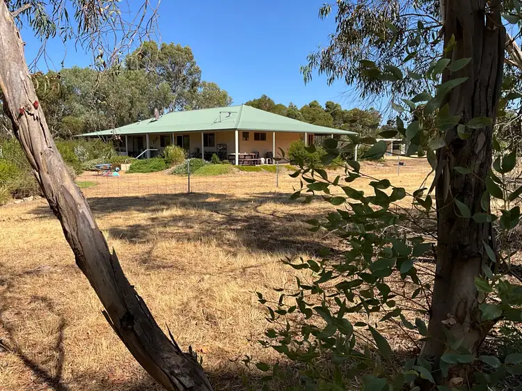 127 Twin Bridges Place, Boddington WA 6390
