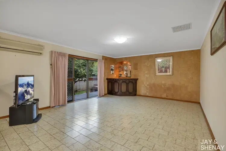Sixth view of Homely house listing, 5 Gray Close, Endeavour Hills VIC 3802