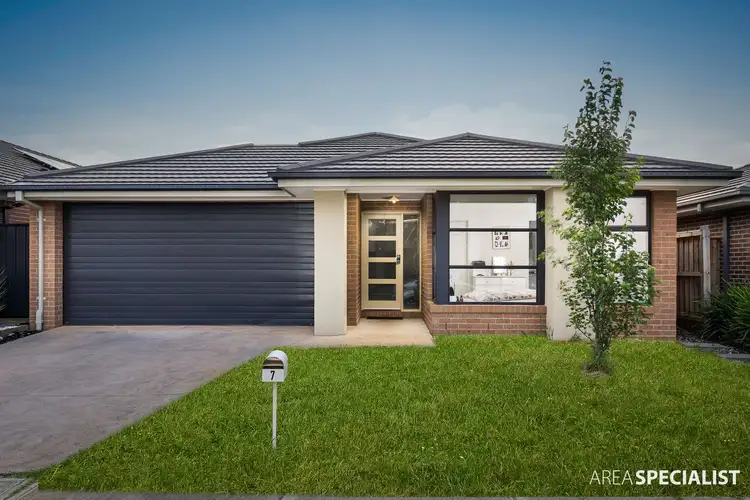 Second view of Homely house listing, 7 Ungara Drive, Werribee VIC 3030