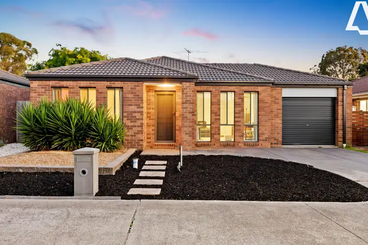 Main view of Homely unit listing, 2/21 Raneen Drive, Langwarrin VIC 3910