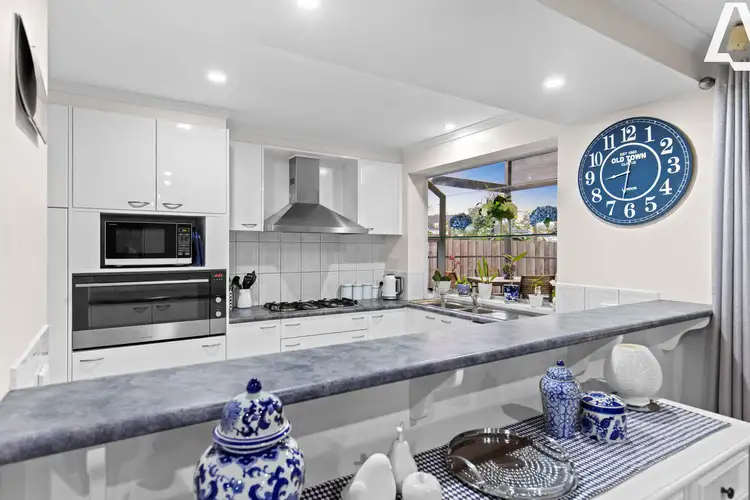 Sixth view of Homely house listing, 10 Elsan-Lea Court, Langwarrin VIC 3910