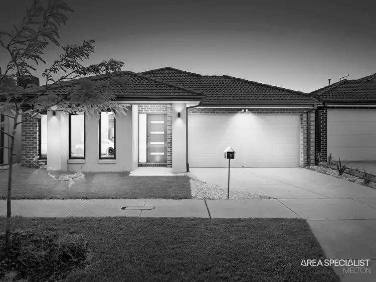 6 Huntingfield Street, Thornhill Park VIC 3335
