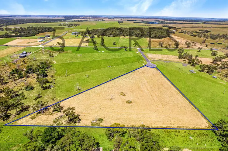 10 Holloway Court, Wattle Bank VIC 3995
