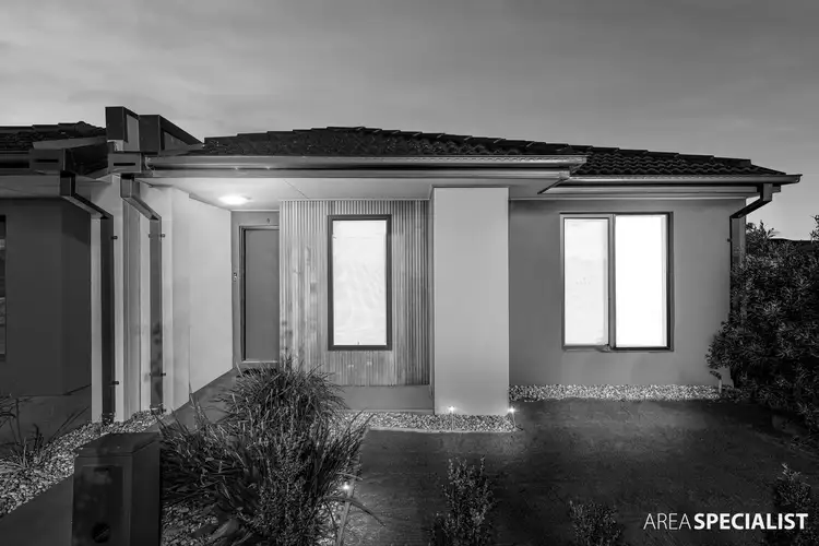 2 Spector Walk, Werribee VIC 3030