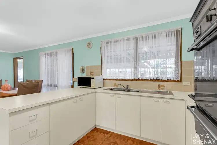 Fourth view of Homely house listing, 28 Girvan Circuit, Endeavour Hills VIC 3802