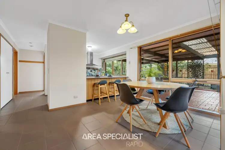 Sixth view of Homely house listing, 10 Hollyhock Court, Cranbourne North VIC 3977