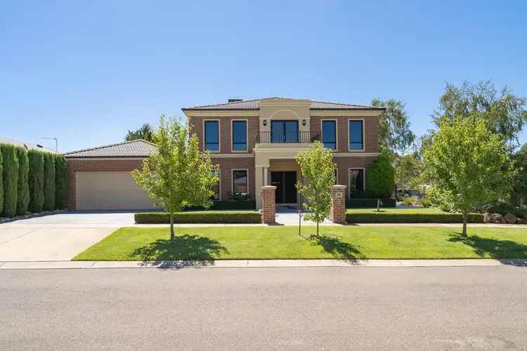 17 Waterview Drive, White Hills VIC 3550
