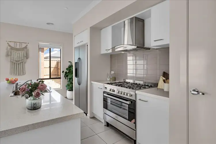 14 Corak Street, Eynesbury VIC 3338