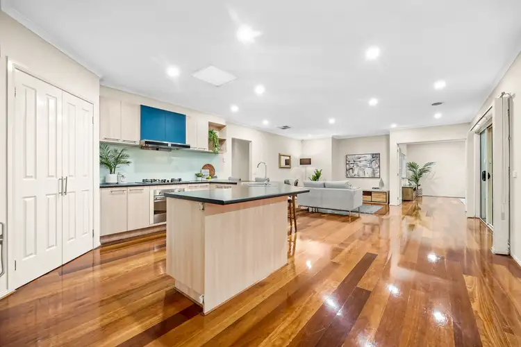 Sixth view of Homely house listing, 15 Geoffrey Court, Keysborough VIC 3173