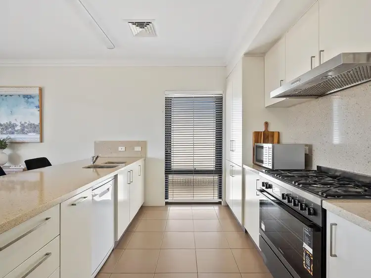 Fifth view of Homely house listing, 28 Endeavour Circle, Wannanup WA 6210