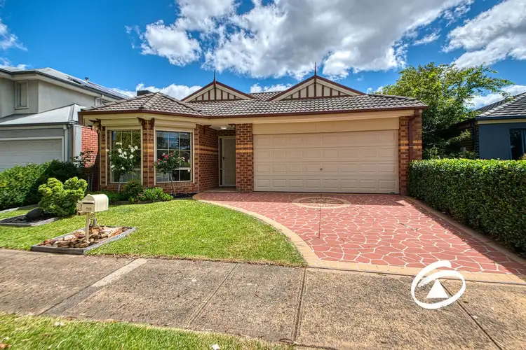 7 Stokes Green, Pakenham VIC 3810