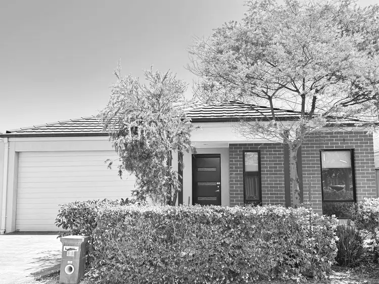 32 Terrene Terrace, Point Cook VIC 3030