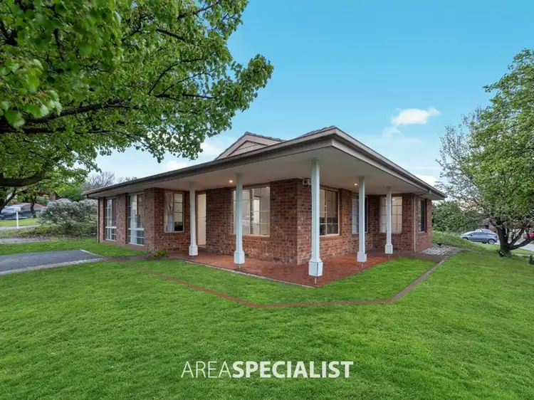 18 Cumberland Chase, Hampton Park VIC 3976