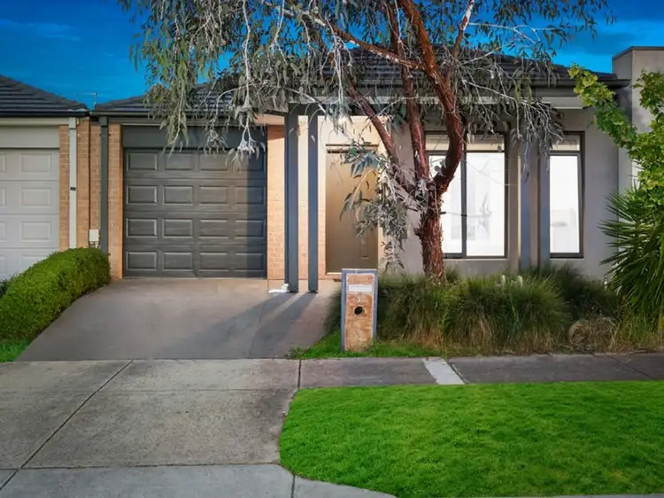 31 Grandvista Crescent, Cranbourne West VIC 3977