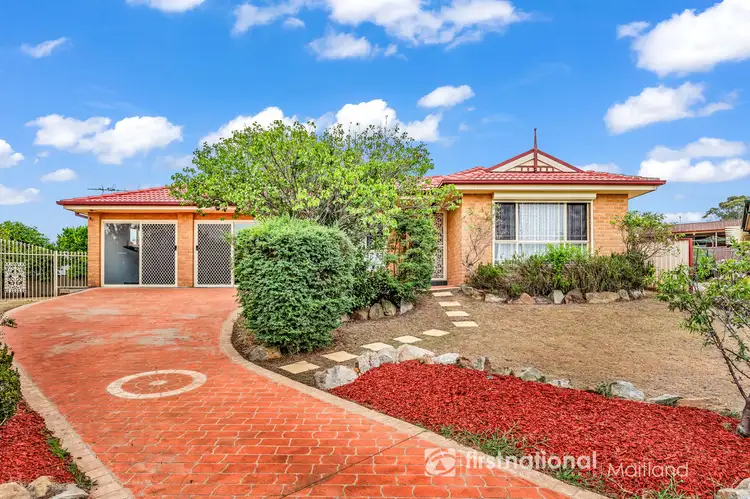 11 Easton Close, Rutherford NSW 2320
