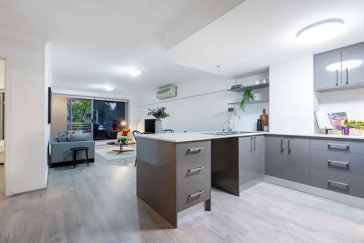 2/134 Mounts Bay Road, Perth WA 6000