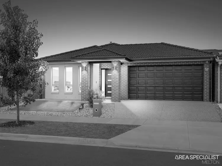 18 Midmar Terrace, Thornhill Park VIC 3335