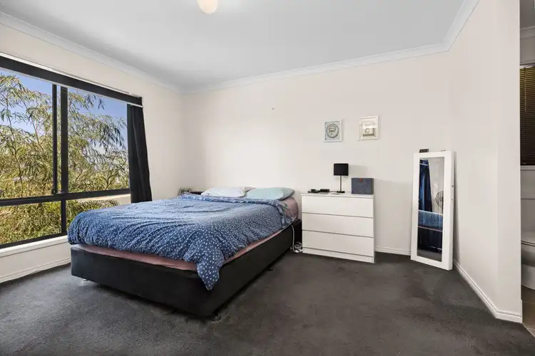Sixth view of Homely house listing, 3 Highview Terrace, Kangaroo Flat VIC 3555