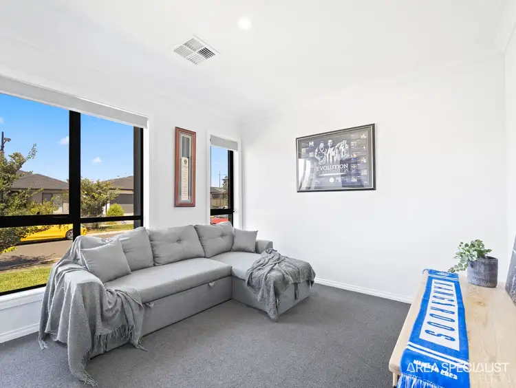 Third view of Homely house listing, 7 Esslemont Road, Thornhill Park VIC 3335