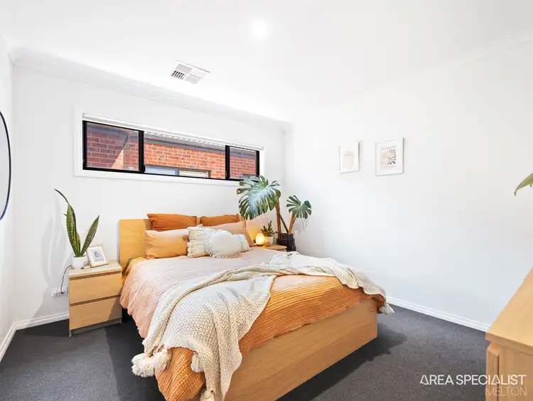 Fifth view of Homely house listing, 7 Esslemont Road, Thornhill Park VIC 3335