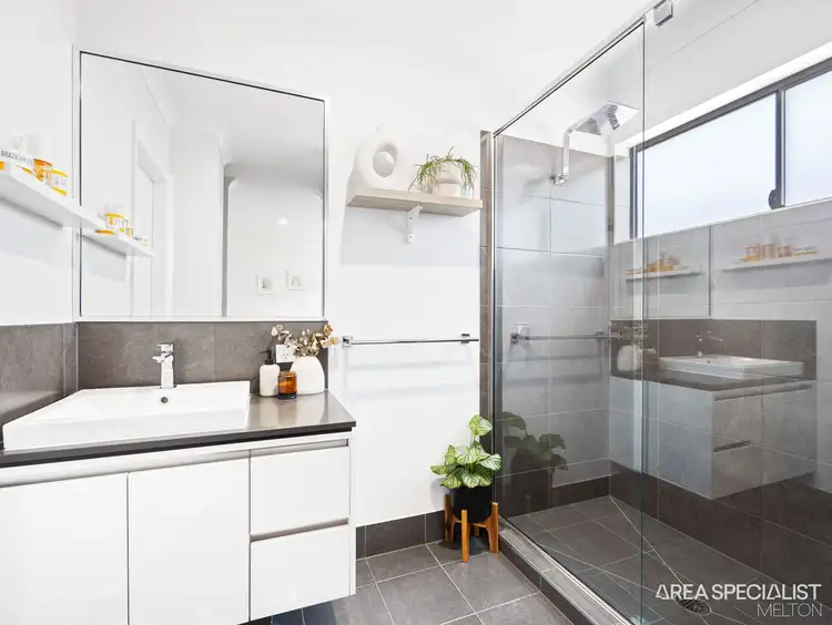 Seventh view of Homely house listing, 7 Esslemont Road, Thornhill Park VIC 3335