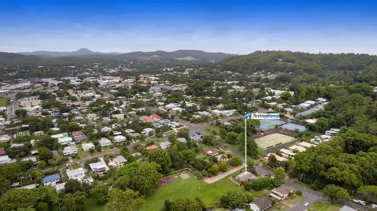 38 Elizabeth St, Nambour QLD 4560